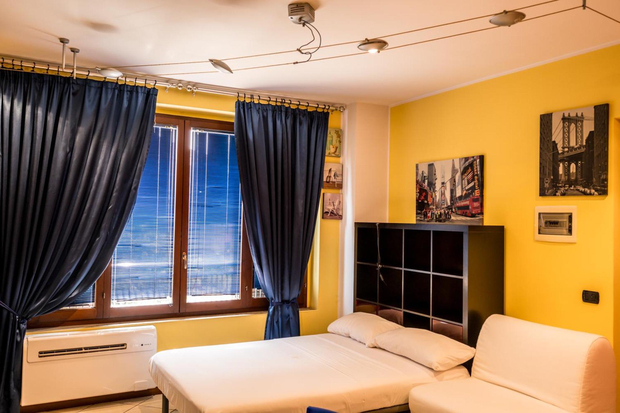 Cozy Suite Rogoredo Apartment Next To The Metro And Train Station Милан Экстерьер фото