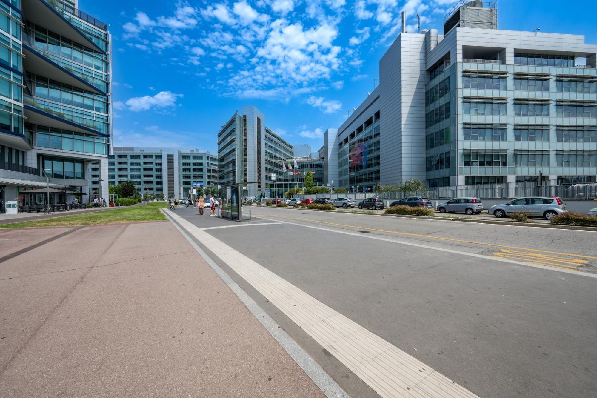 Cozy Suite Rogoredo Apartment Next To The Metro And Train Station Милан Экстерьер фото